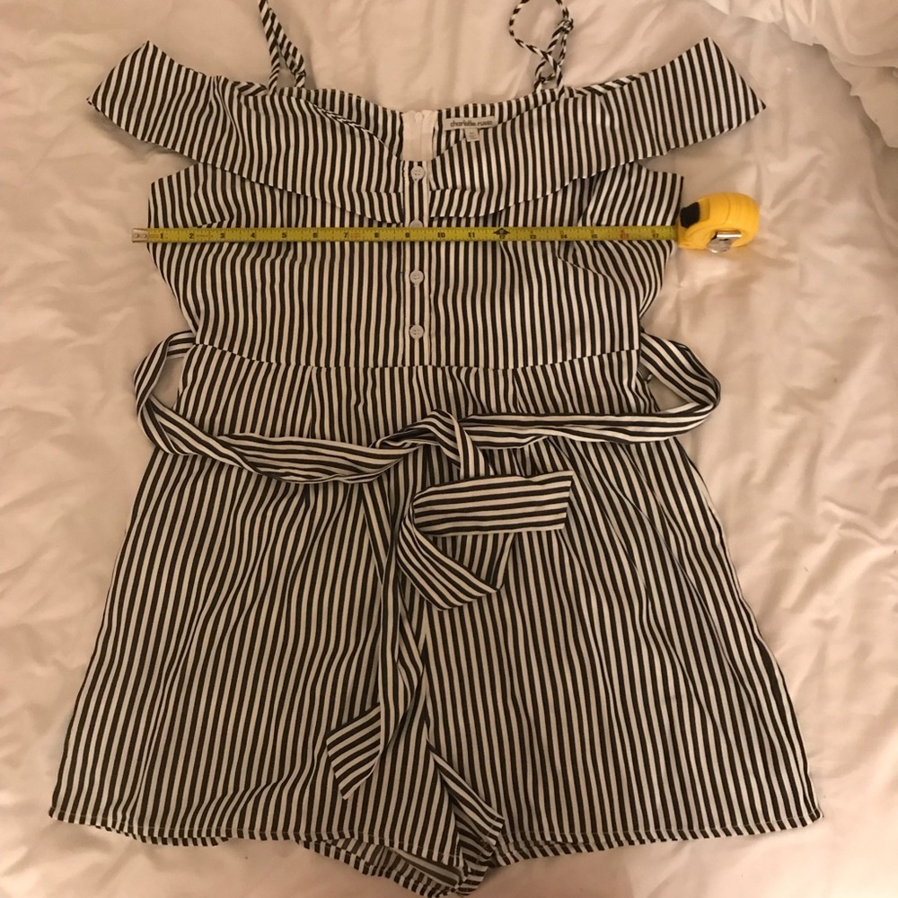 Stripped Cold Shoulder Romper - Picture 8 of 8